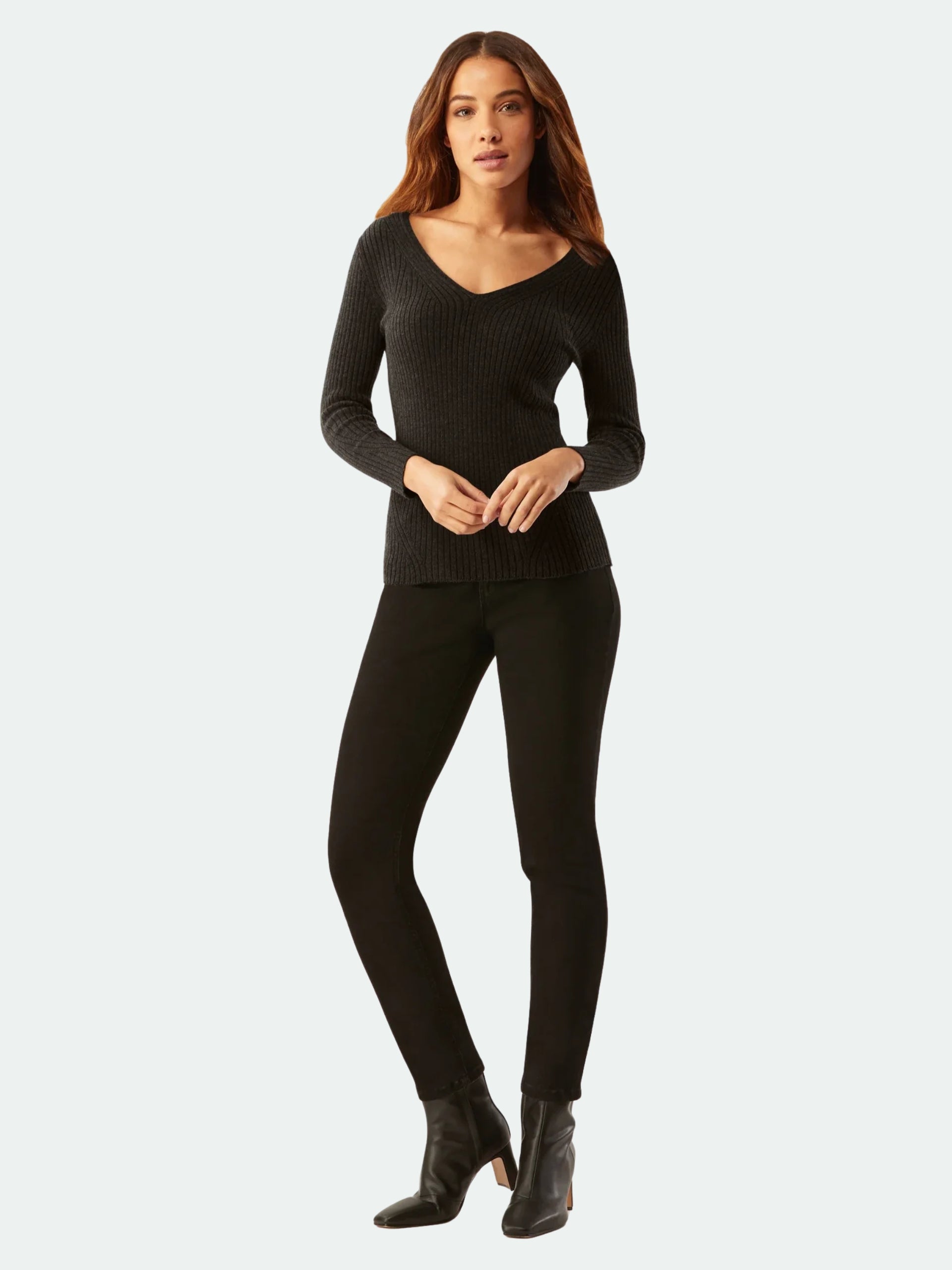 9562SWb Ecru Travelling Rib V-Neck