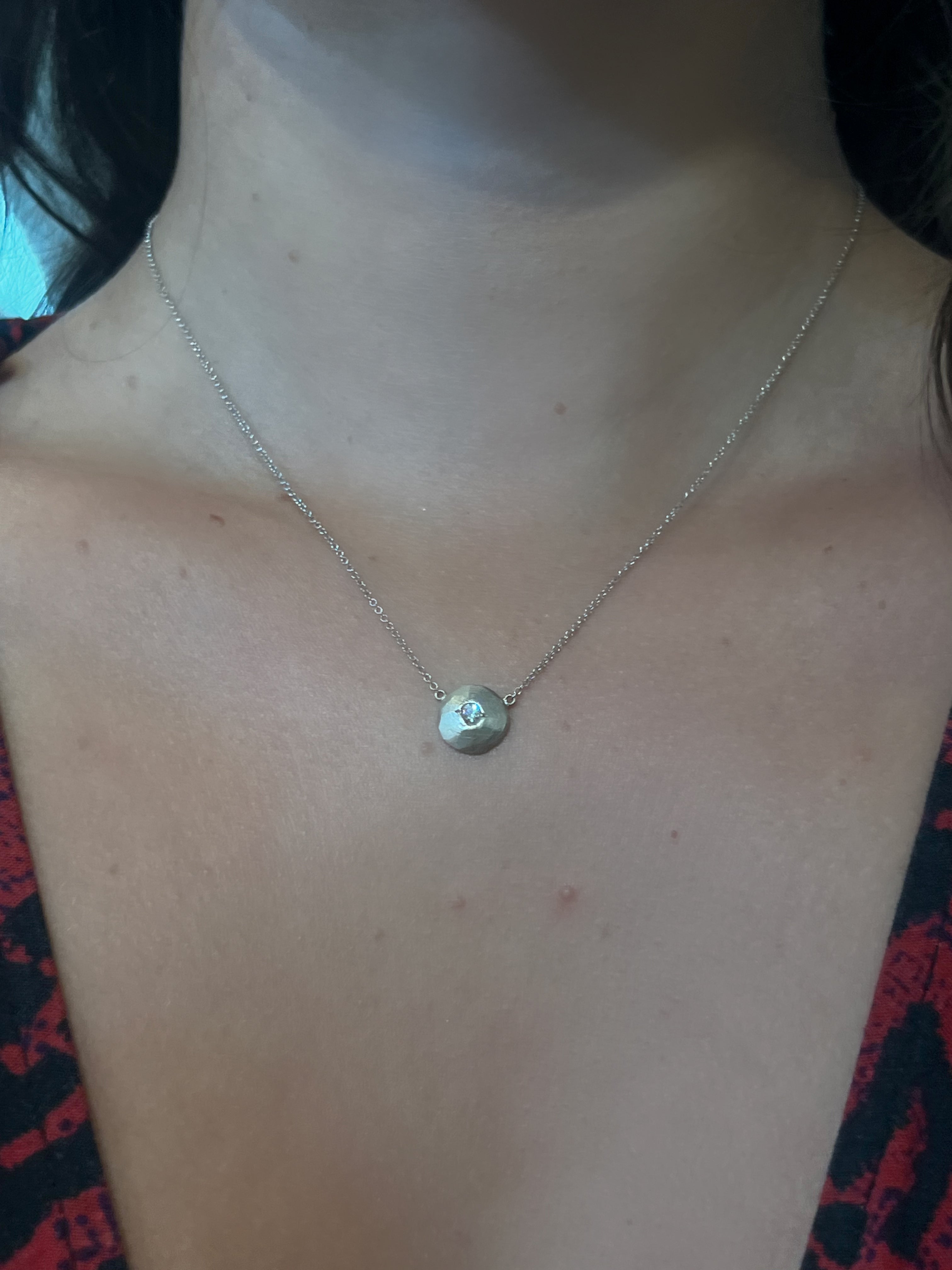 AD77 14kt hammered dome with single diamond center necklace