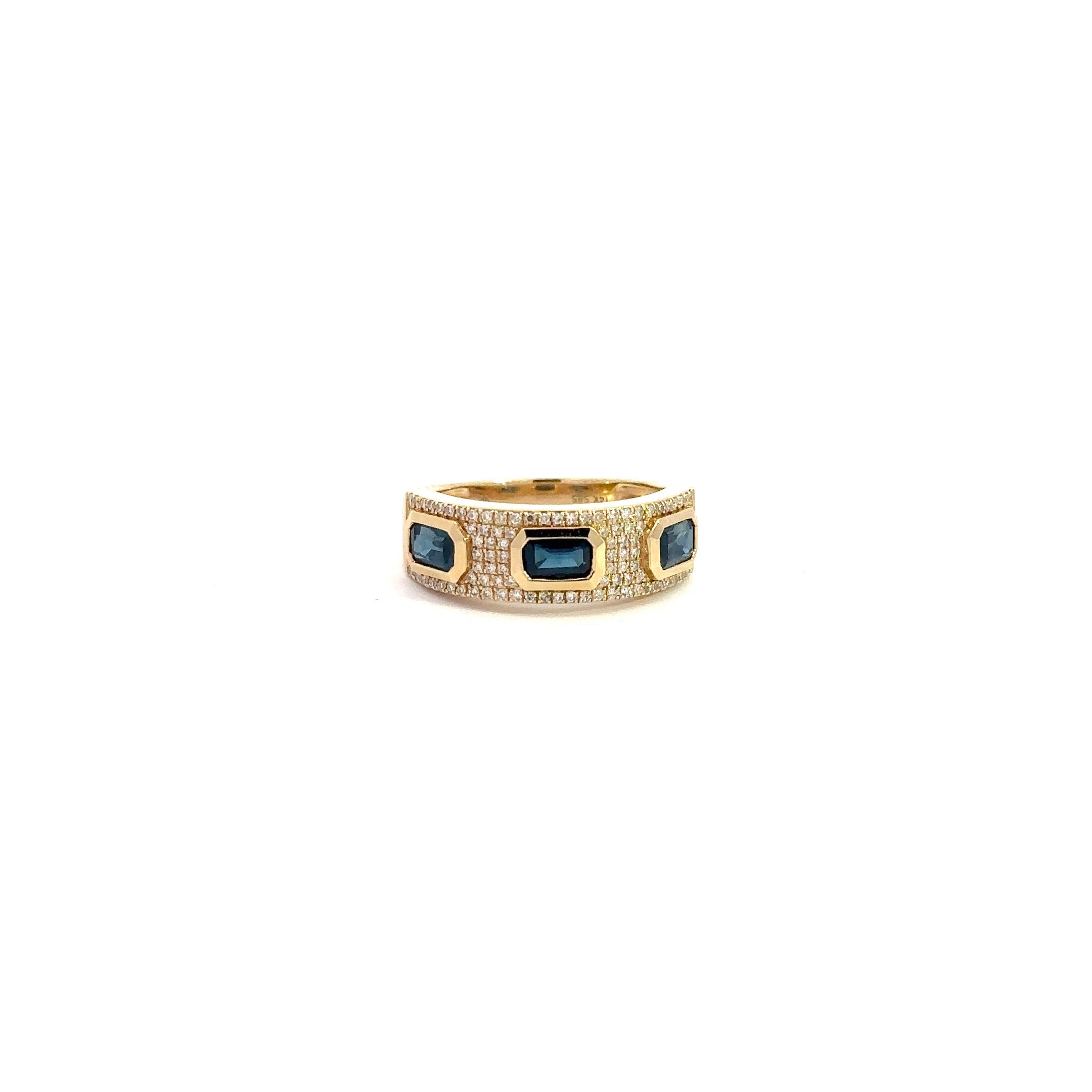 WD914 14kt gold, blue sapphire and diamond ring