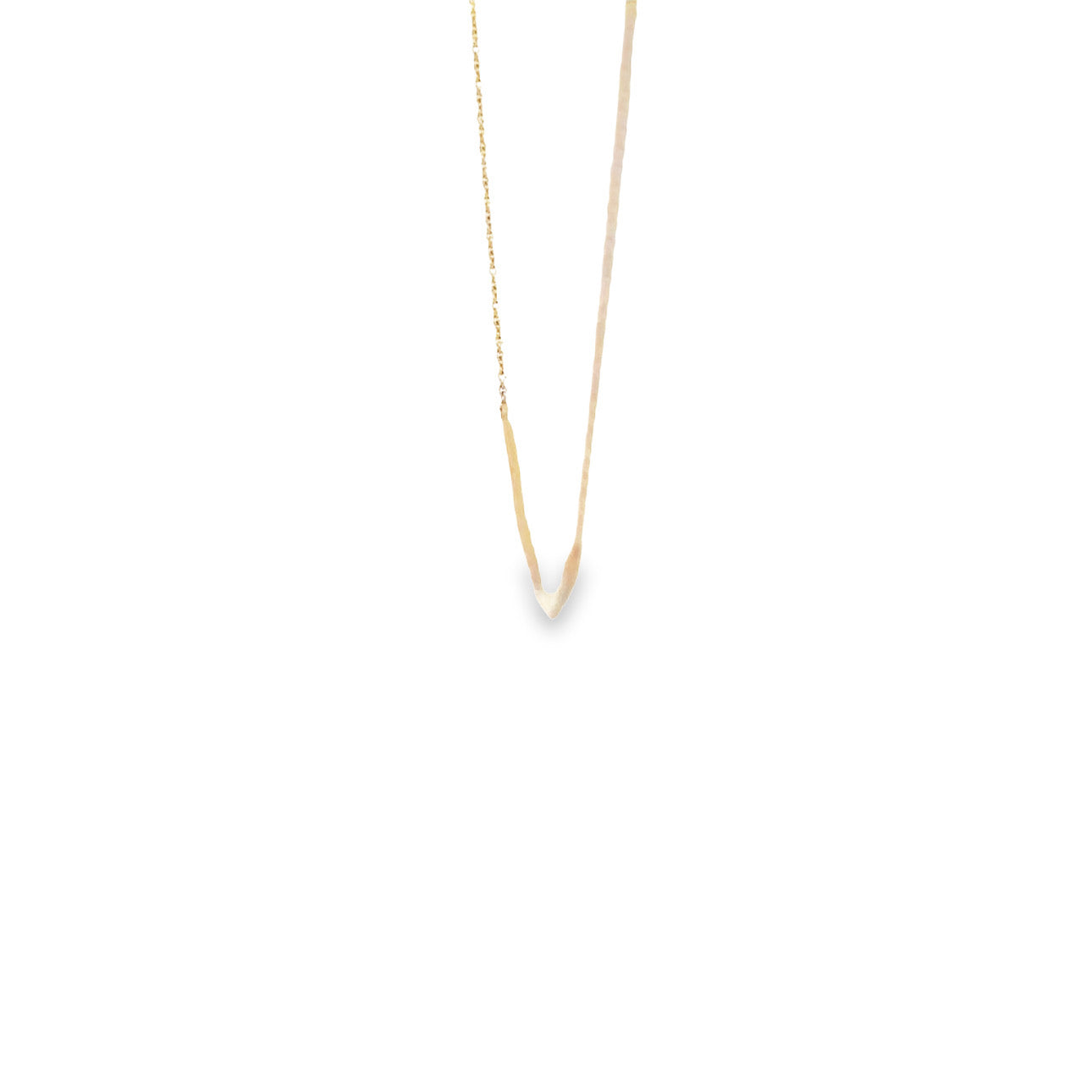 WD79 14kt gold hammered curved line bar necklace