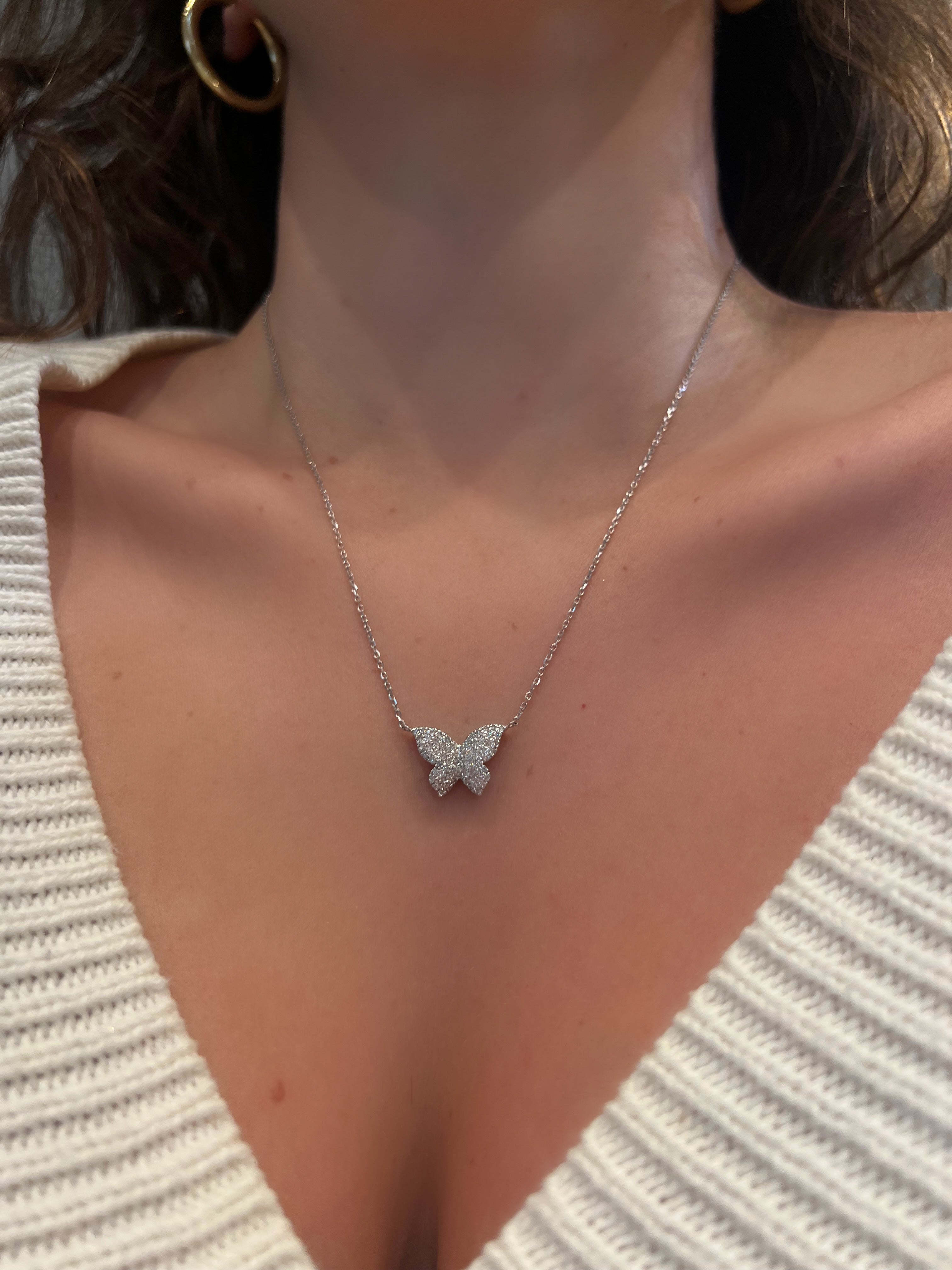 WD1874 14kt God Pave Diamond Bitterfly Necklace
