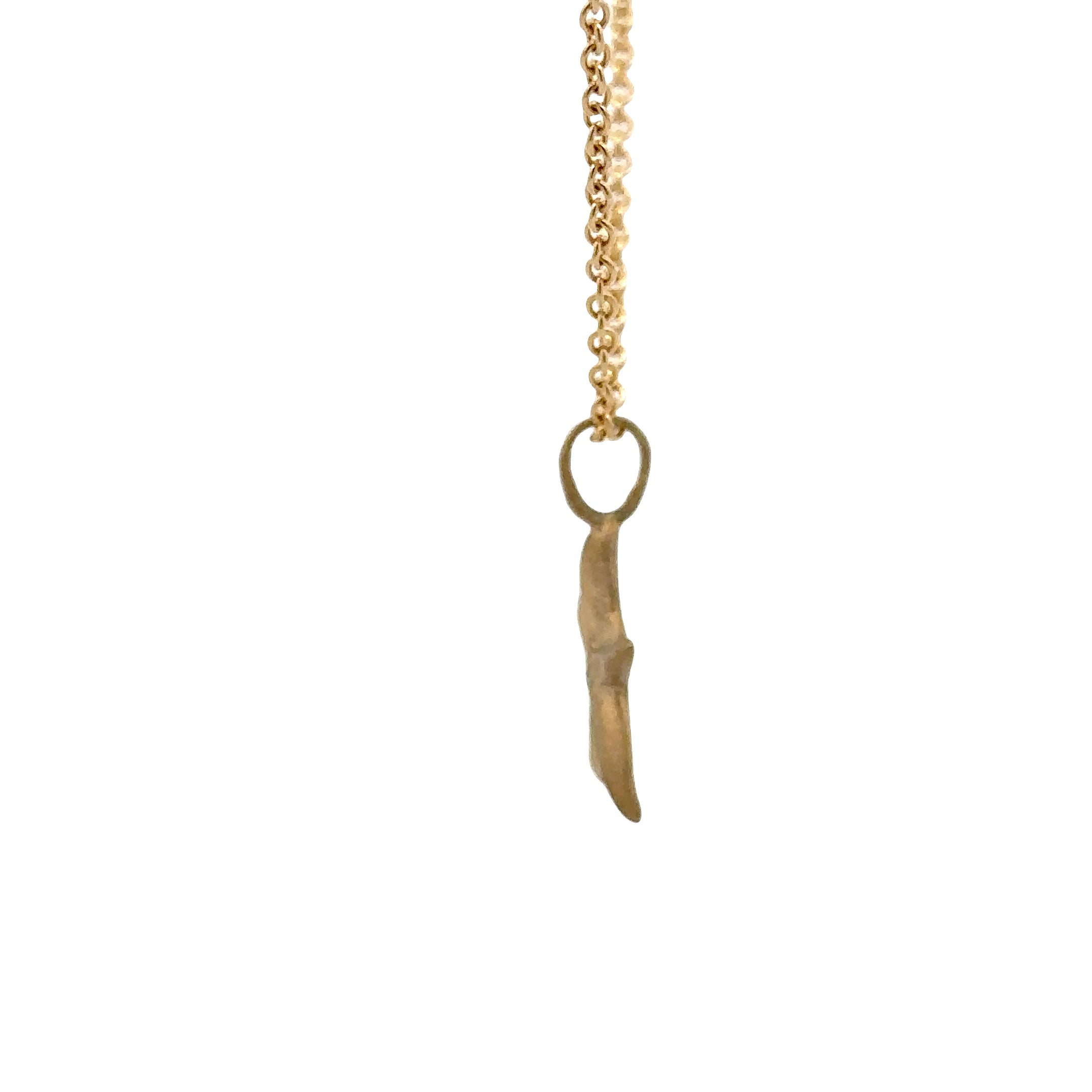 WD93 14kt Matte gold starfish with diamond center