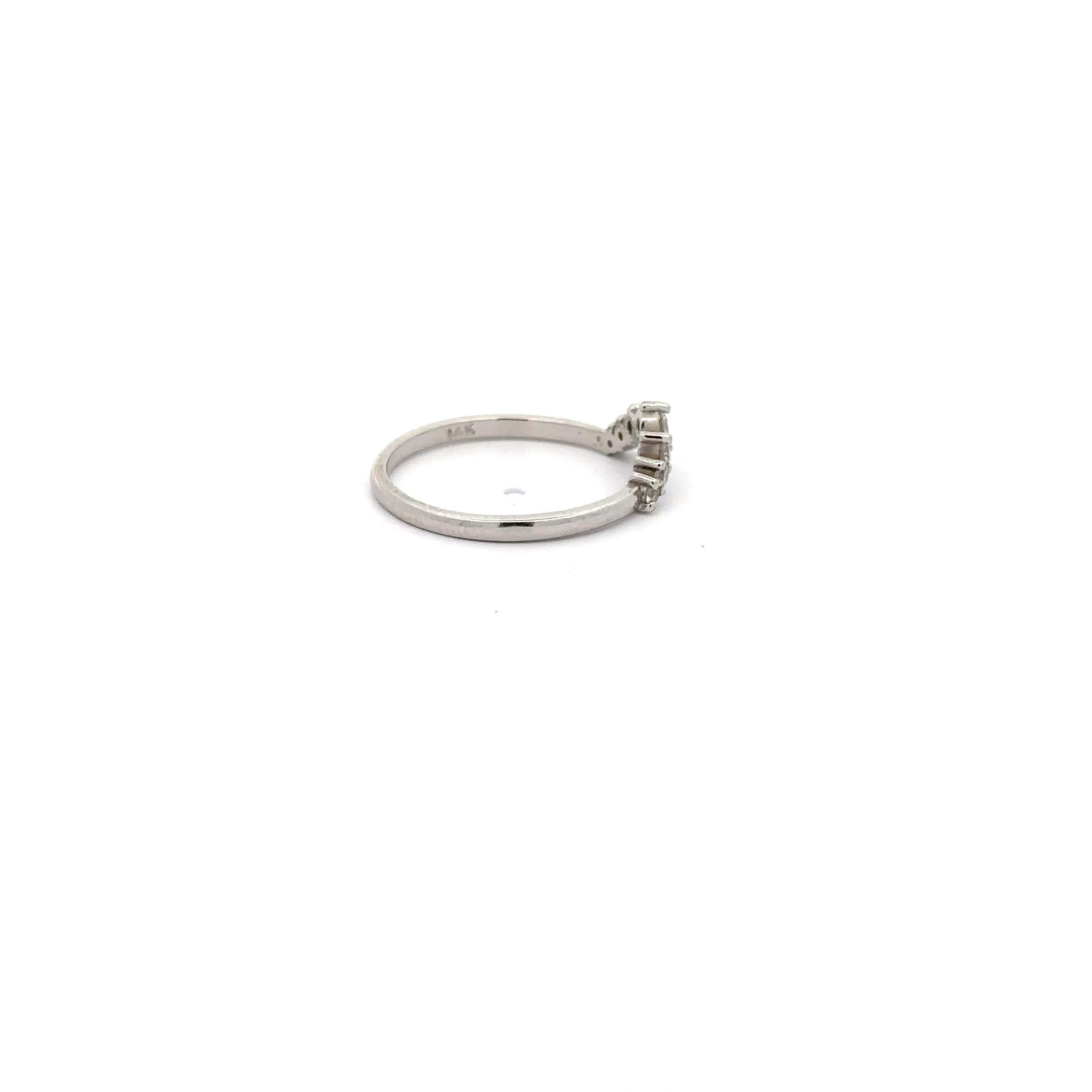 WD552 - Curved Diamond Ring