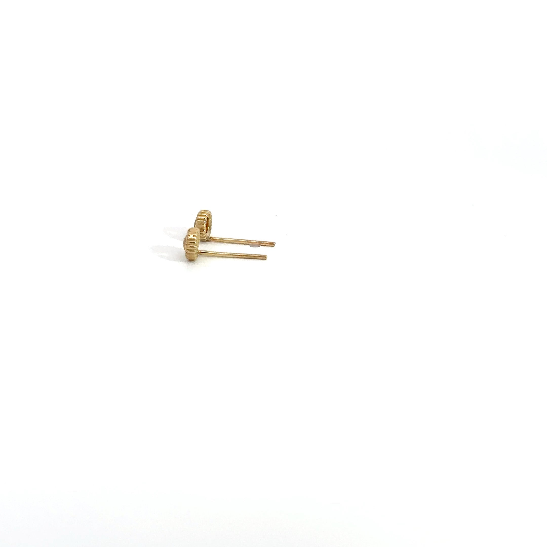 WD179 - 4mm Opal Studs