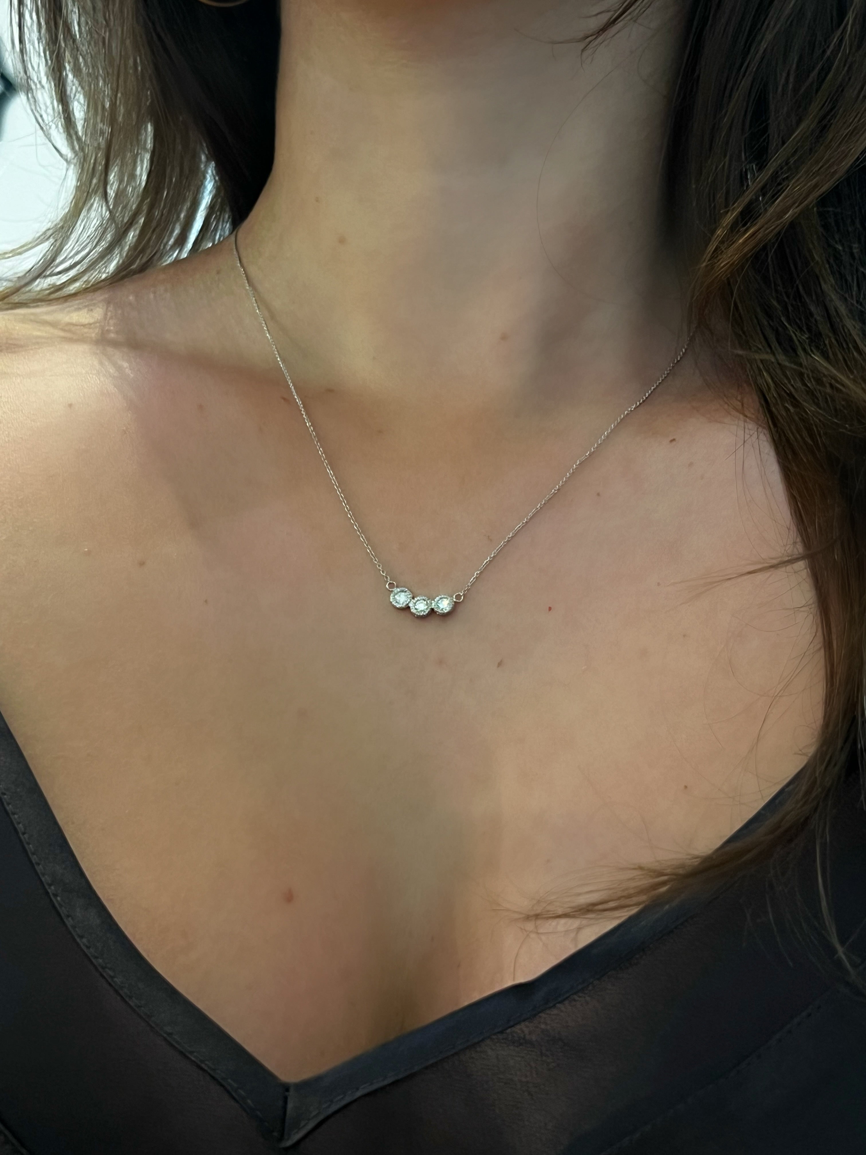 WD133-D Past- Present- Future necklace