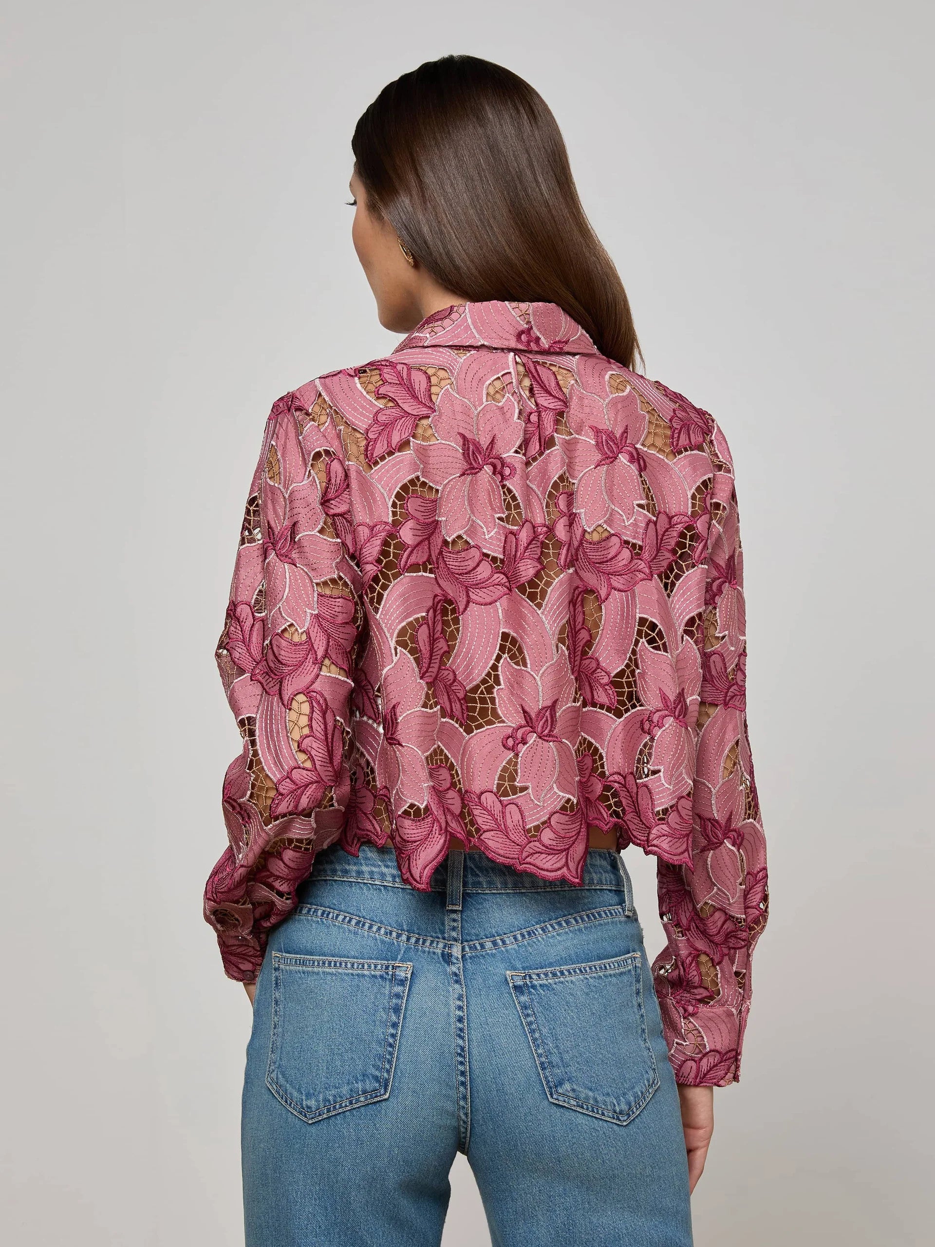 40639QCFmmce Akemi Cropped Button Down