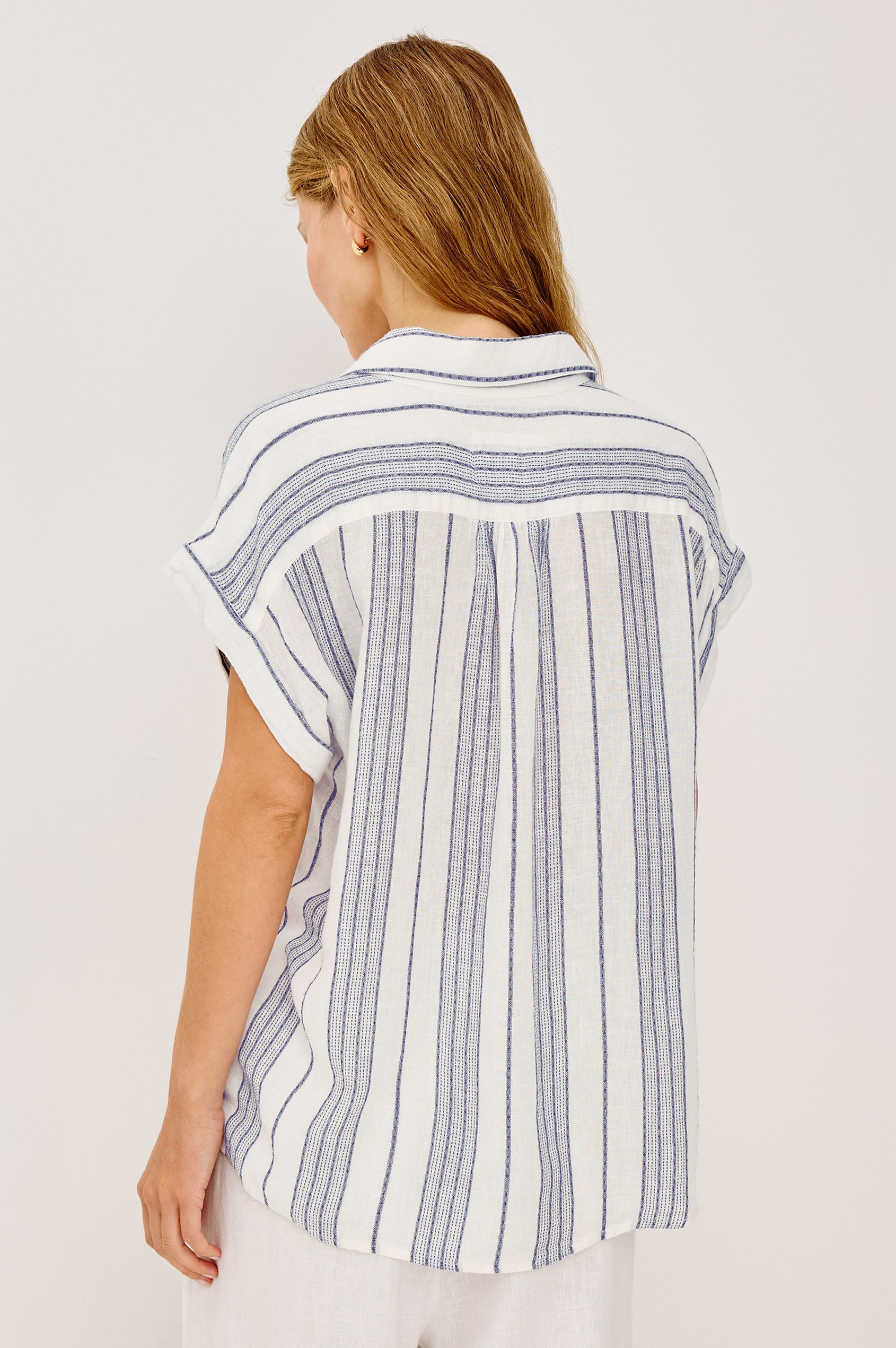 200-572A-8749SS RAILS The Tuscany Shirt