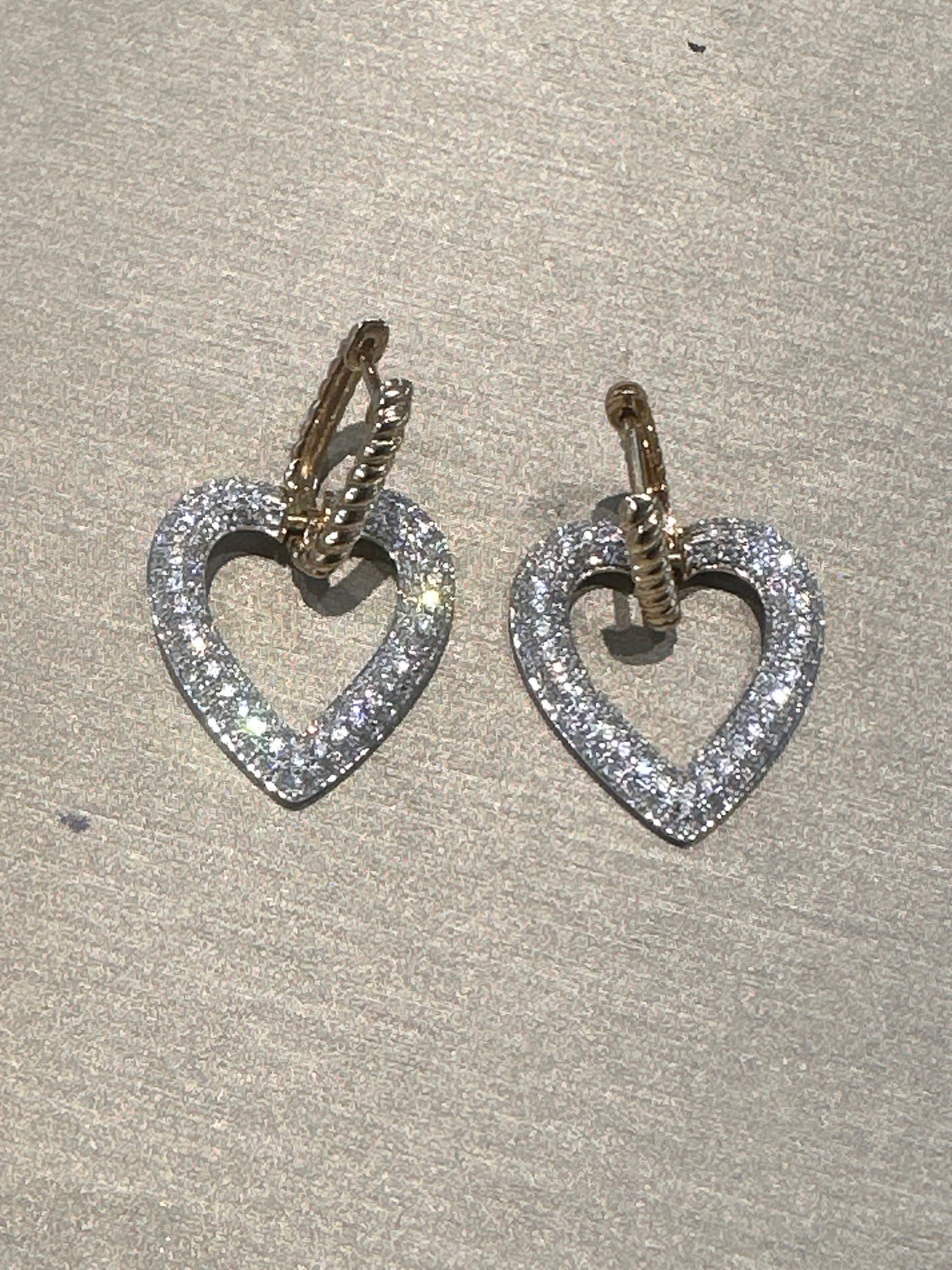 WD1784 18kt Gold Diamond Heart Earrings
