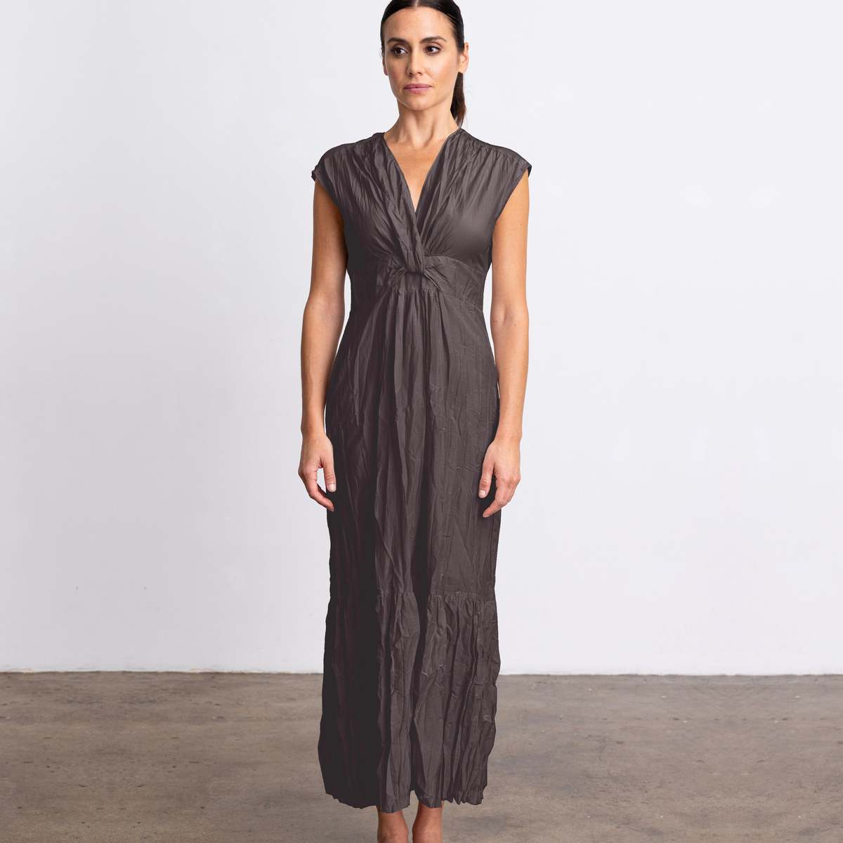 D495j GoSilk Go Crinklecut twist Dress