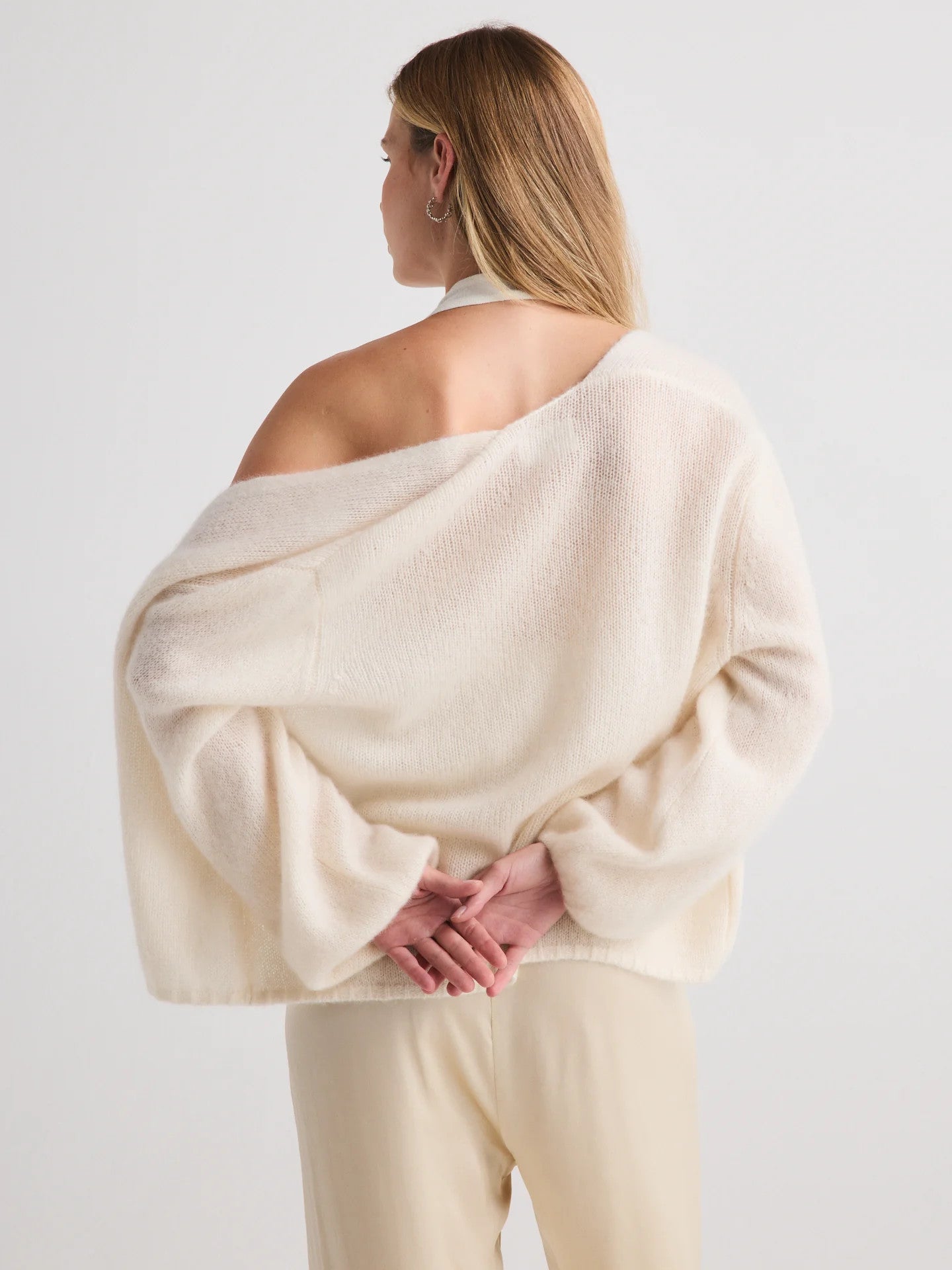24FHA0254R2 W.Cashmere The Juniper Balloon- Sleeve open Cardigan