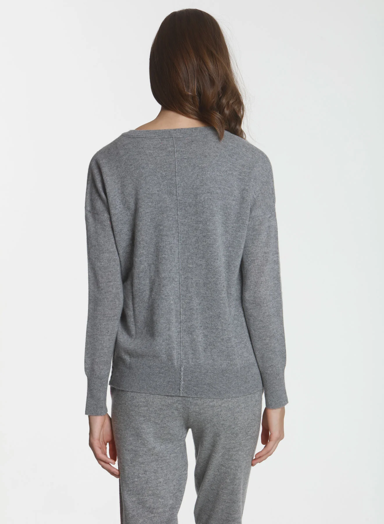 0342b Label+thread CORE Cashmere BF Vee