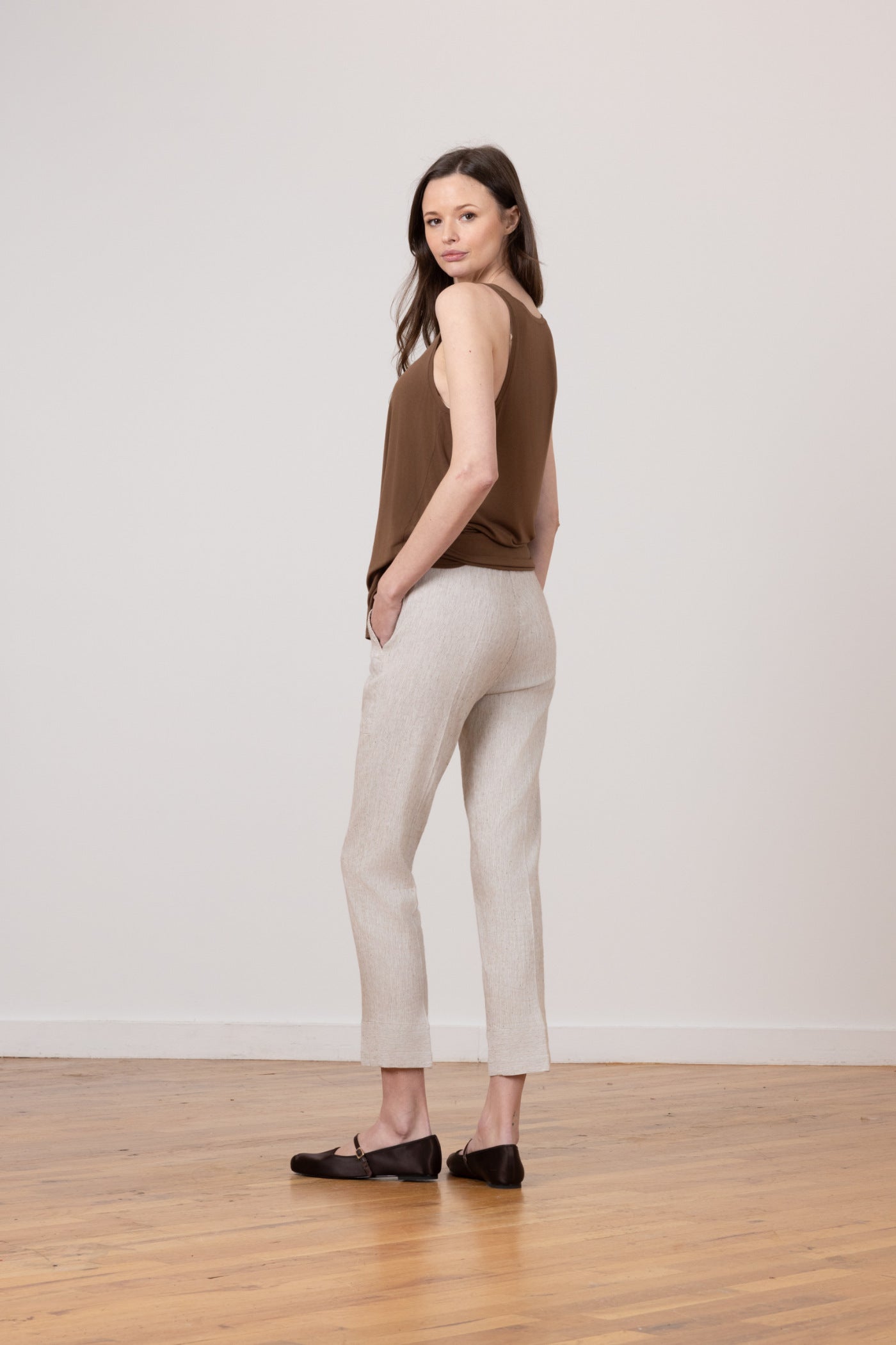 F1624m Avenue Montaigne The Hairline Stripe pant