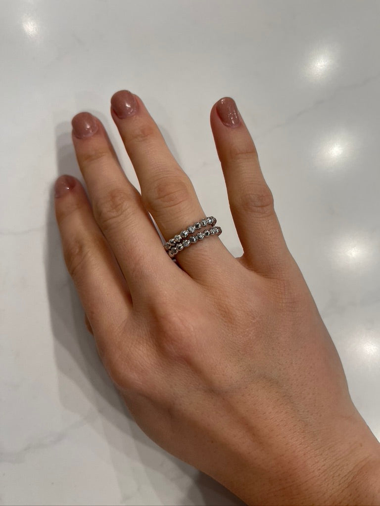 WD923 14kt gold bubble with .17ct white diamond ring