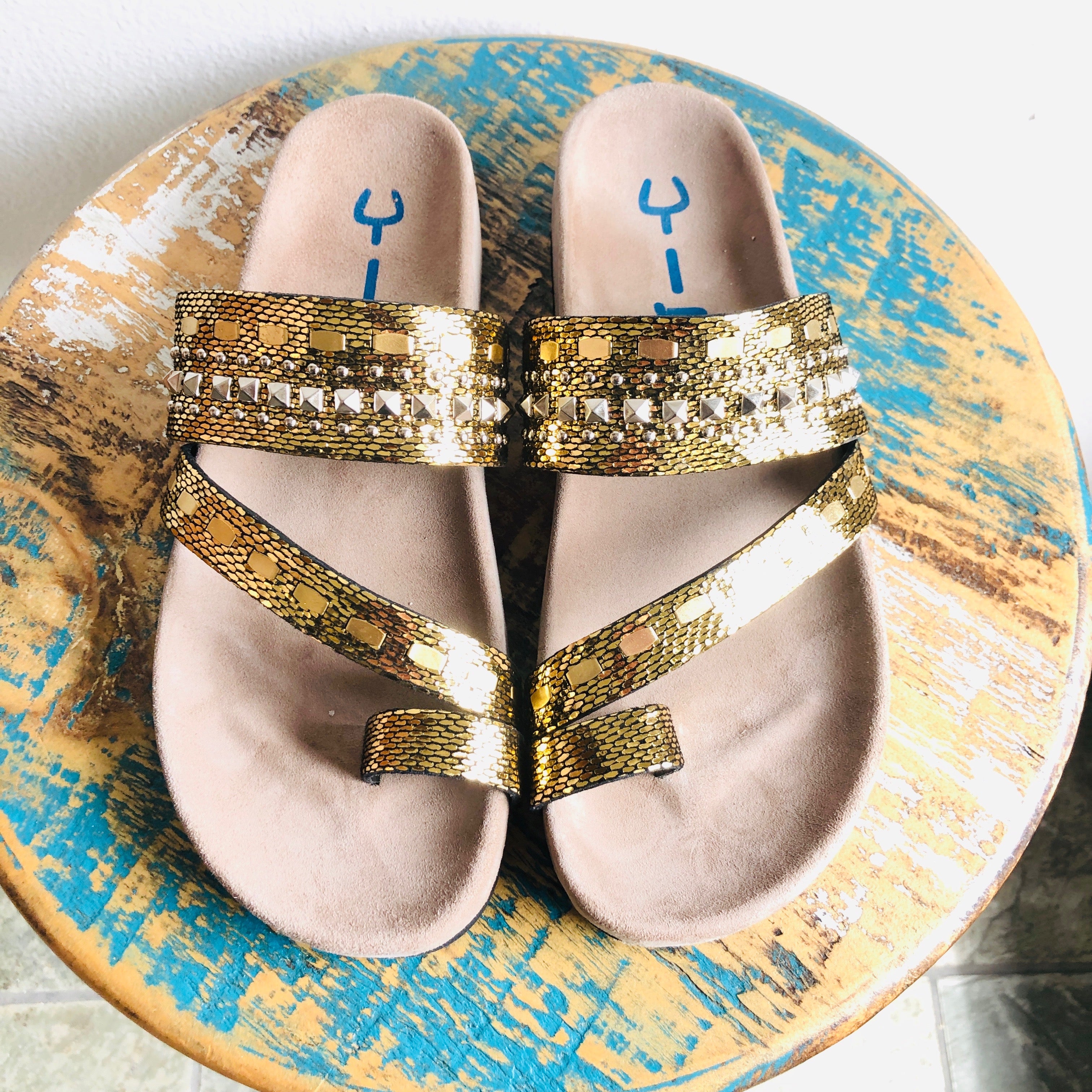 Ethem Bessy Sandal
