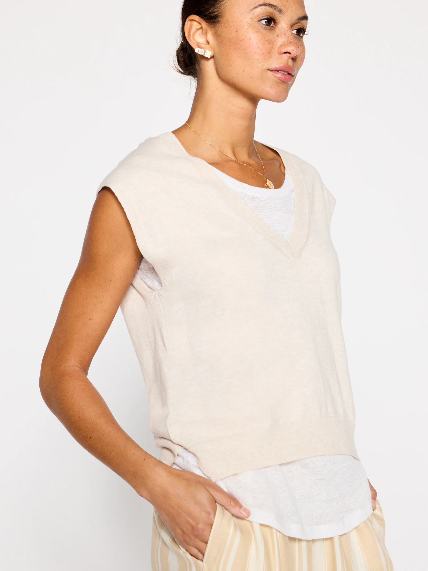 FLX4026cc Brochu Walker Leia Layered Looker