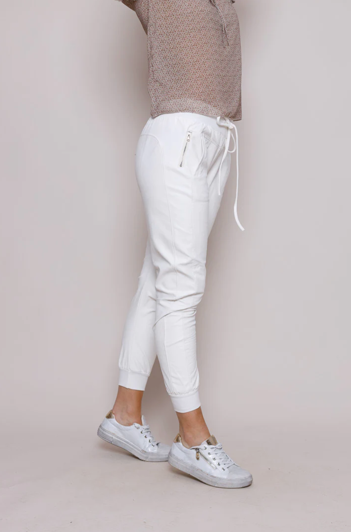 153 5 Suzy D Ultimate Joggers