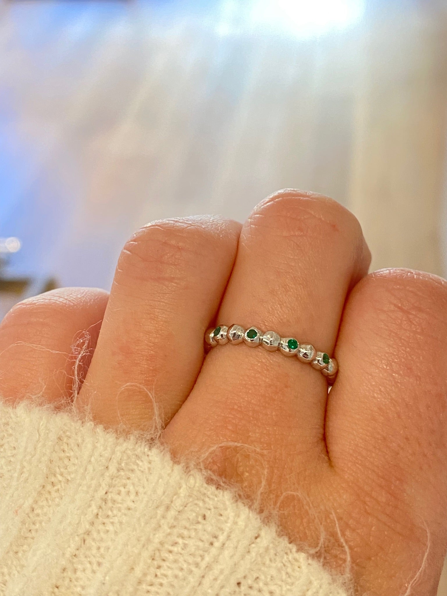 WD925 14kt gold green emerald Bubble ring