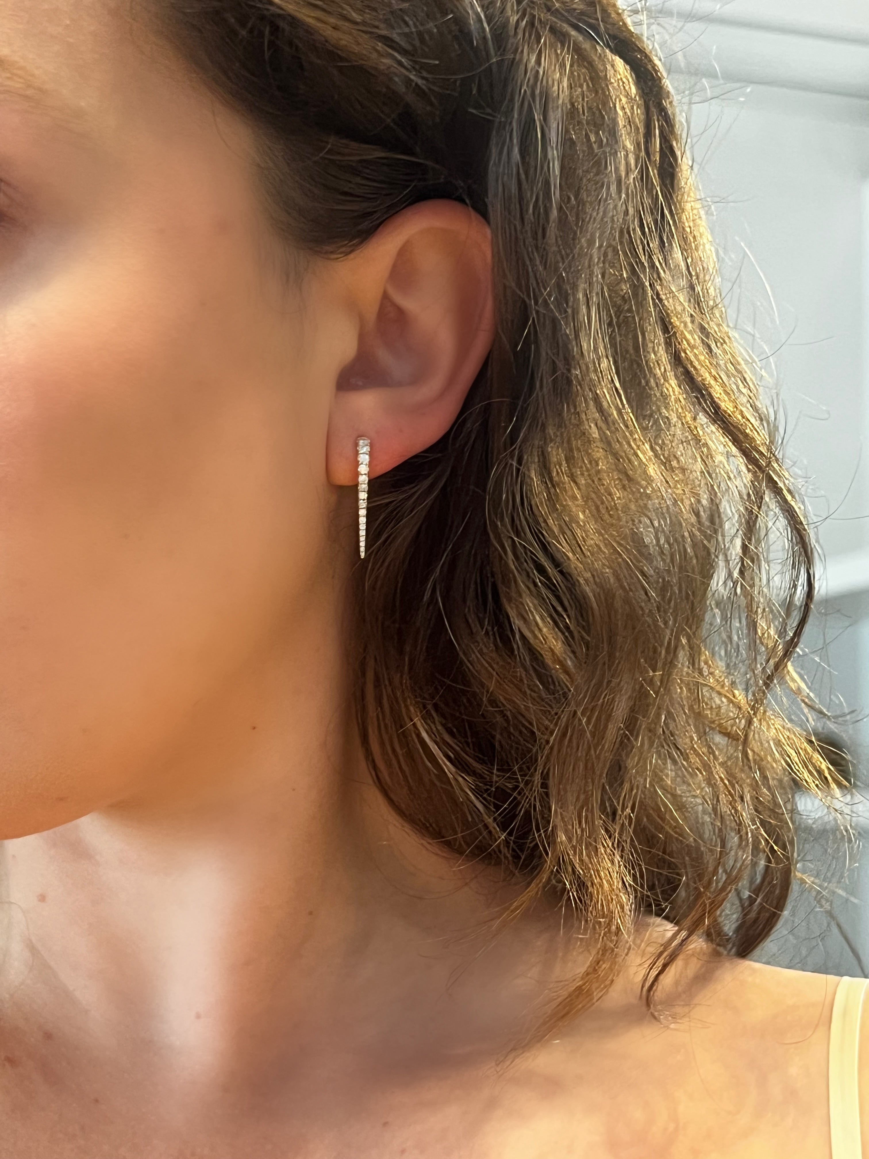 WD1816 14kt Gold Diamond Elongated Spike Drop Earring