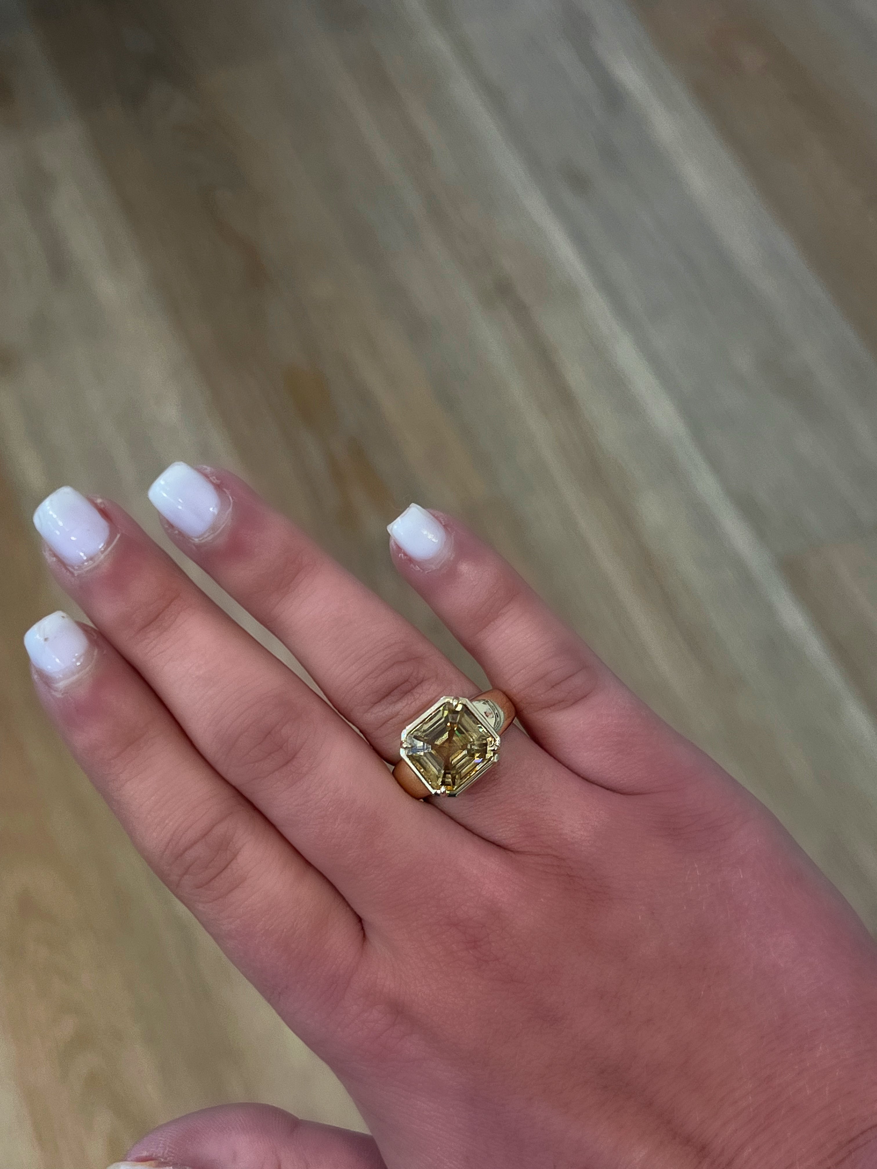 WD1968 14K Yellow Gold Brown Zircon Statement Ring