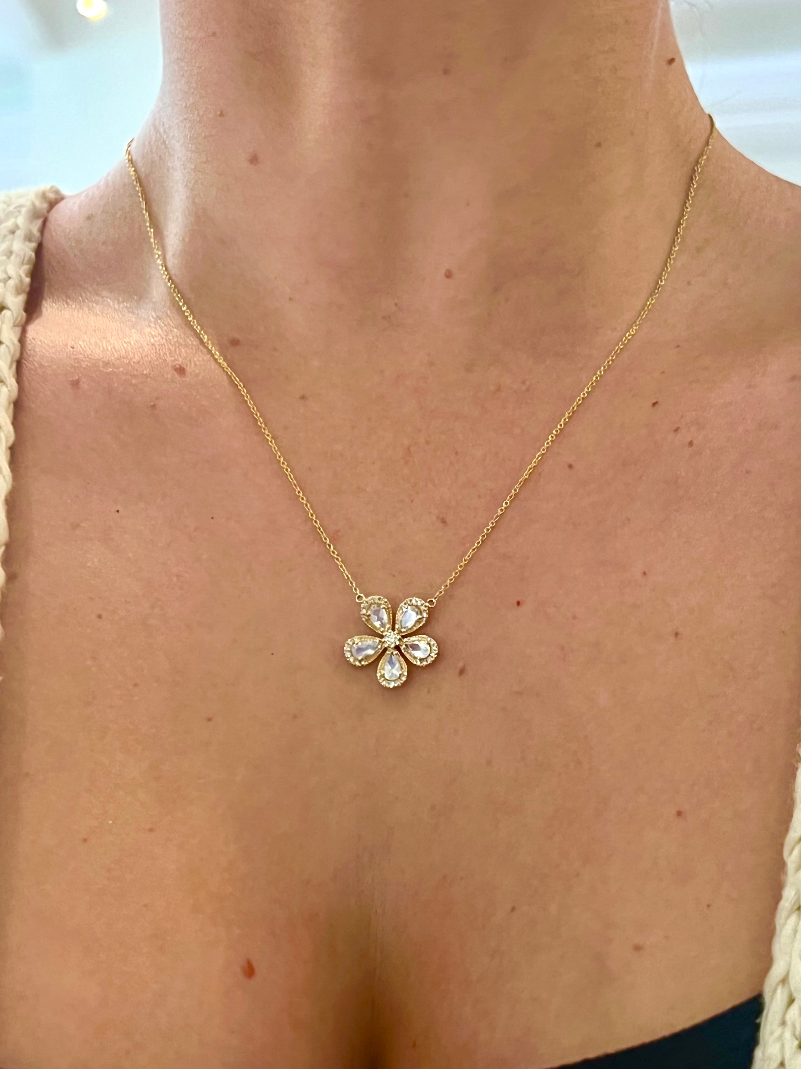 WD1797 14kt Gold Moonstone with Diamond Petal necklace