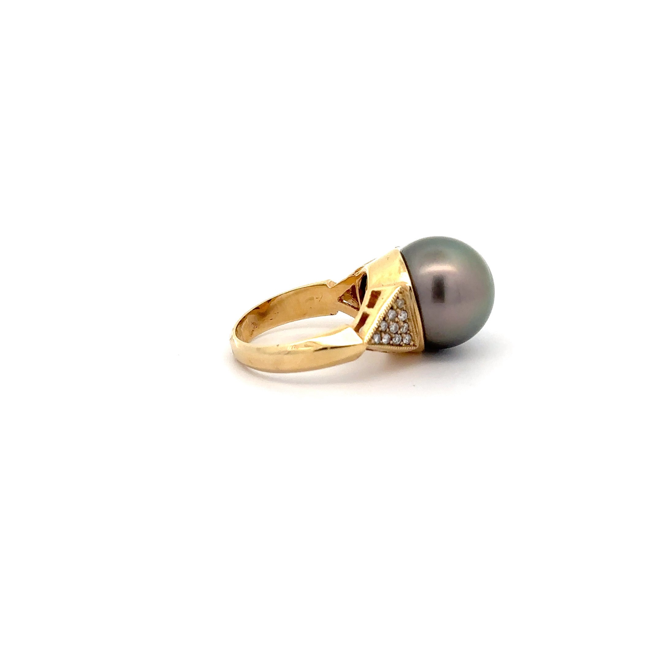 351400 14kt yellow  gold, 14mm black tahitan, grade best, .20ct of diamond Ring #97