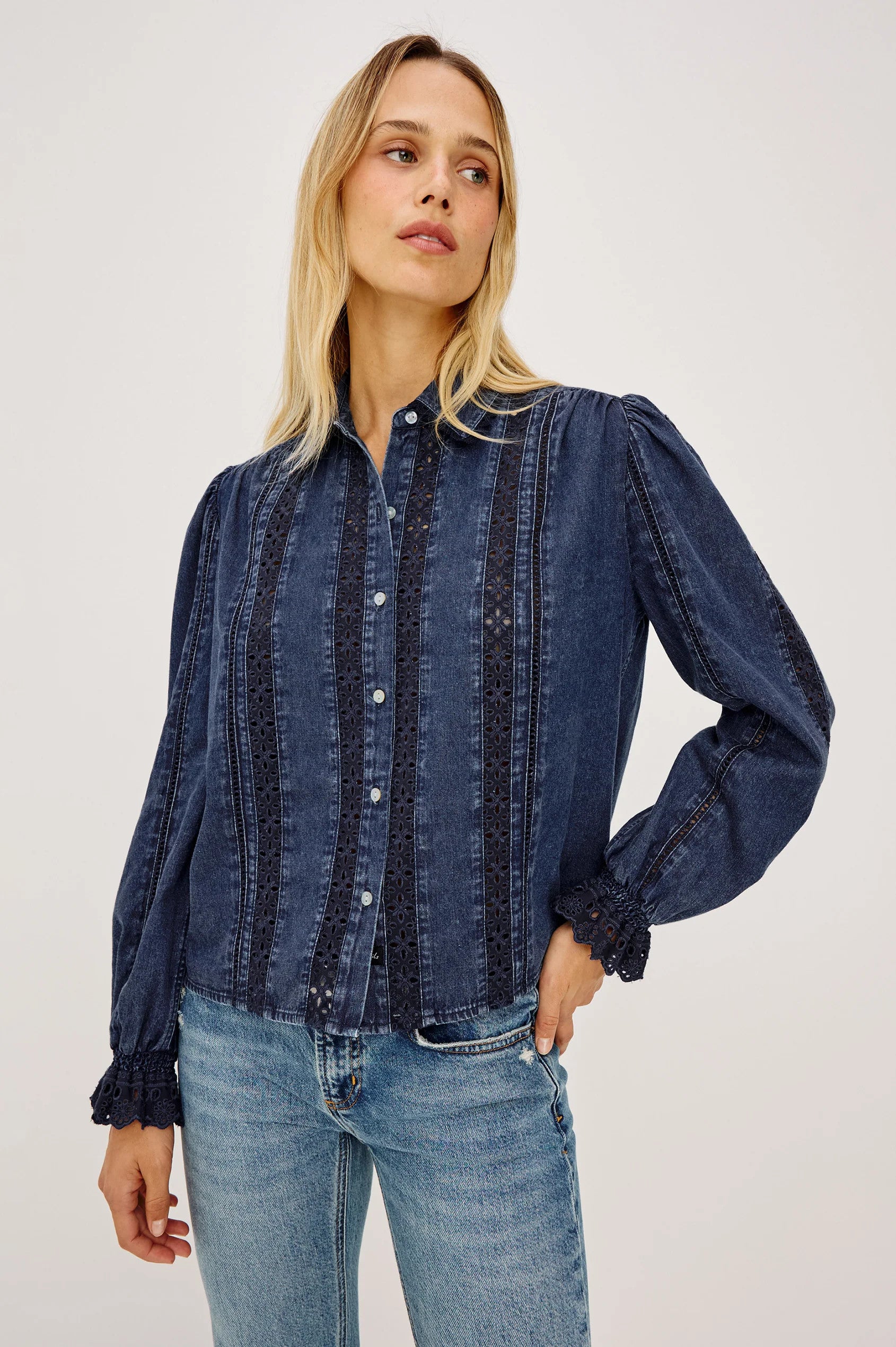 644b-561b-7882 Rails The Rowen Shirt