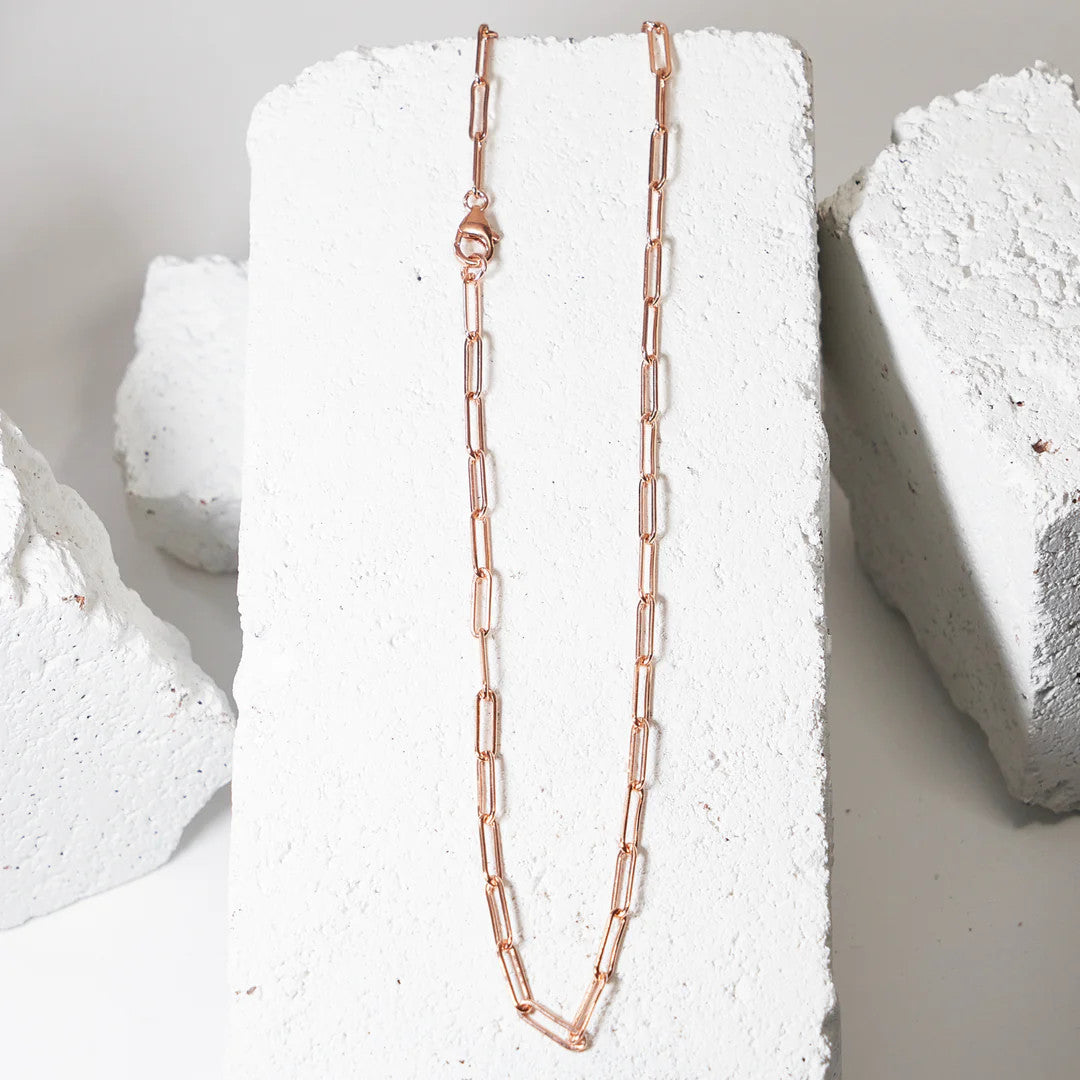 LG117 LOVE Grenades 14kt goldfill Med weight Paper weight Link chain necklace