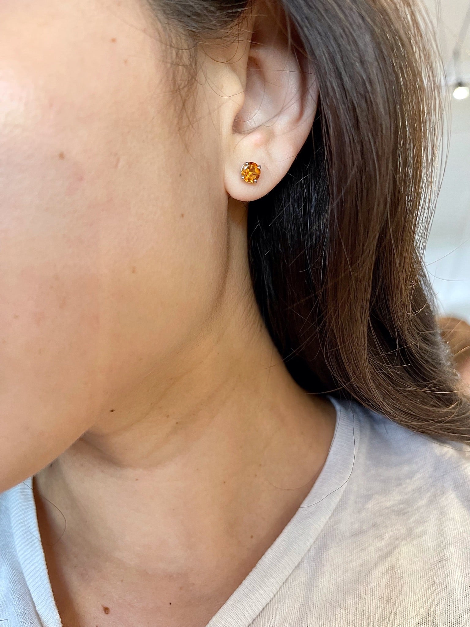WD810 14kt yellow gold Citrine studs