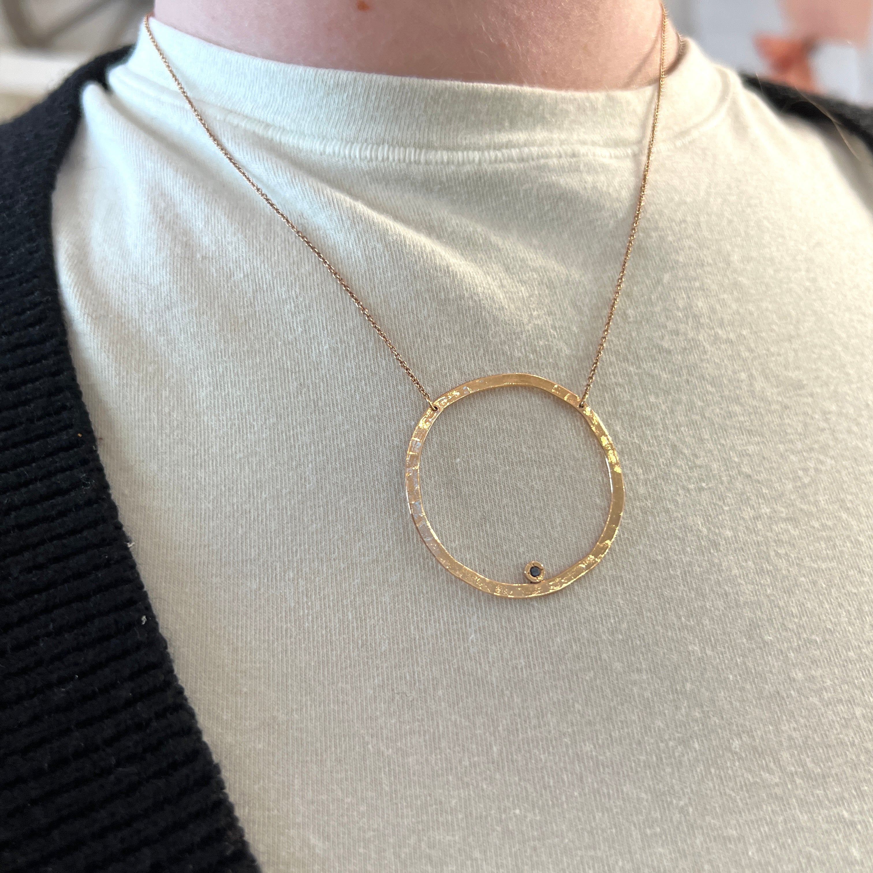 WD72 14kt gold Large hammered circle with one bezel diamond necklace