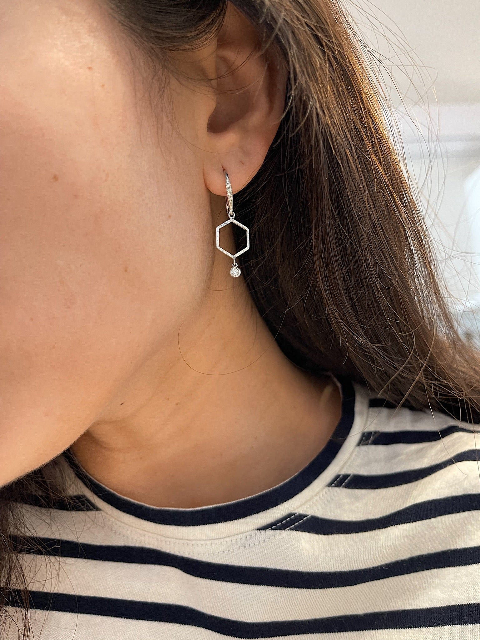 WD879 14kt gold .20ct total diamond drop earring