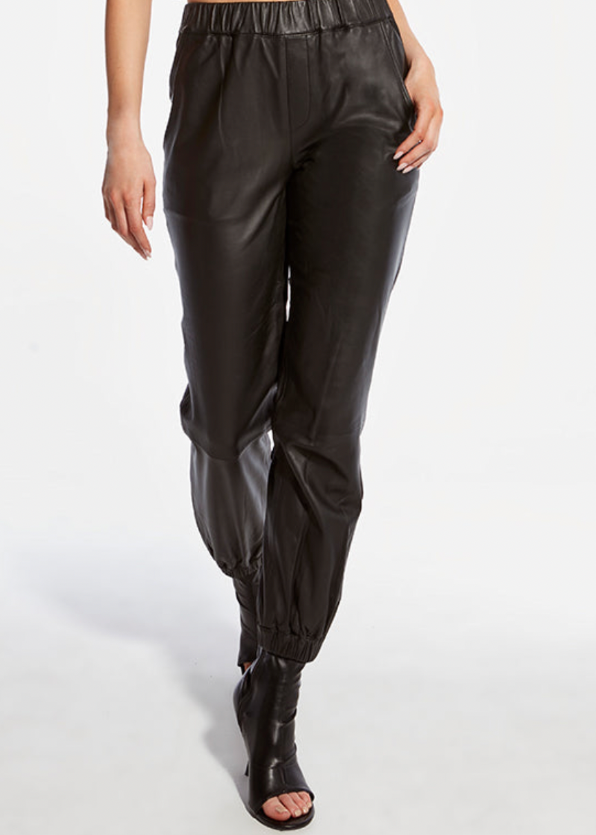 2232R21200BK AS by DF The Leather Jogger